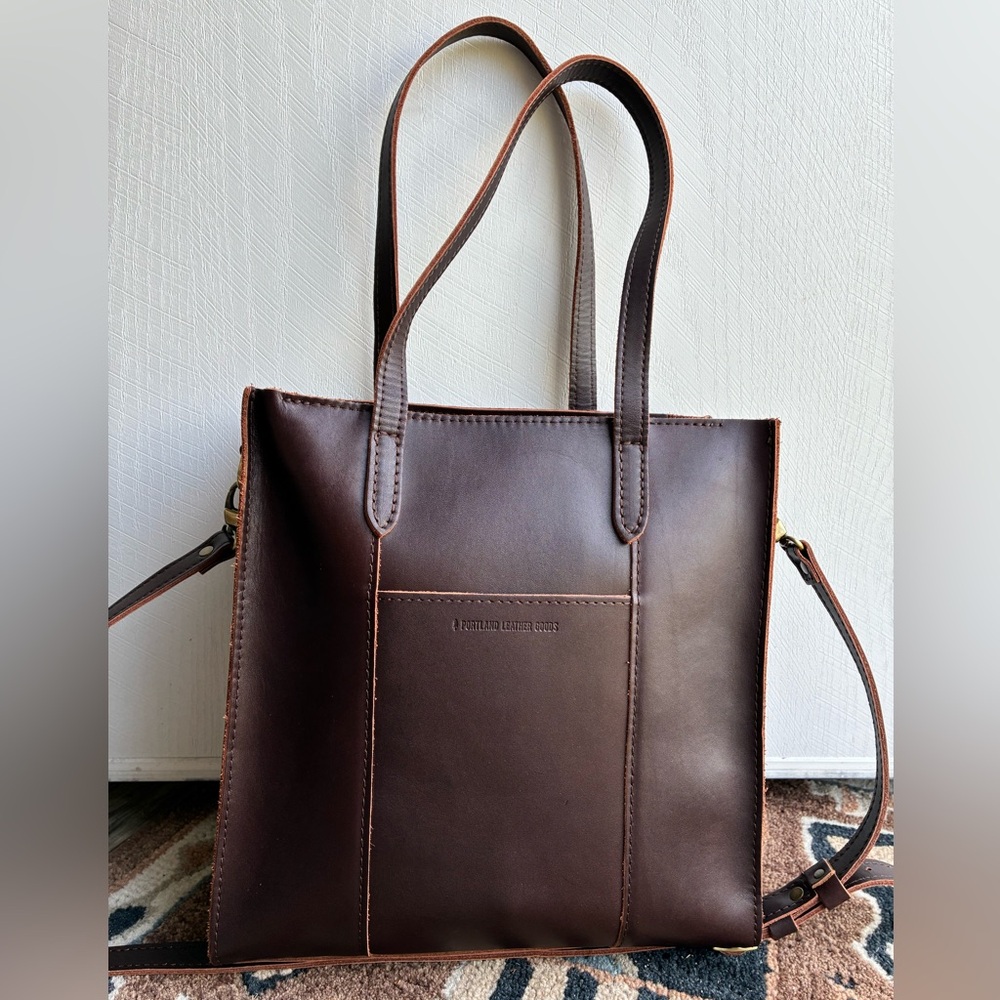 Portland Leather Large Lola Zipper Crossbody Tote in Grizzly